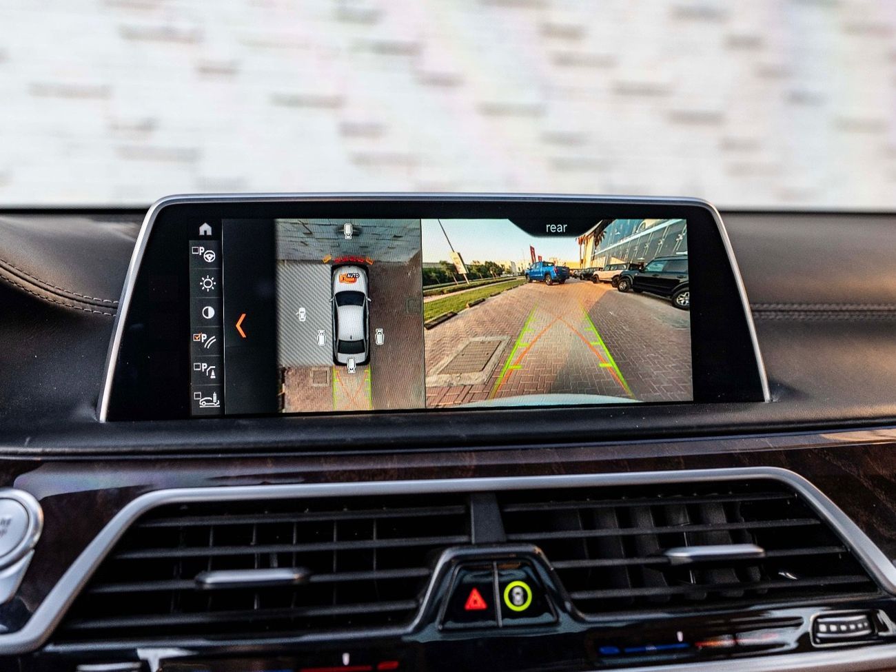 بي أم دبليو 740Le منخفضة الاميال عالية المواصفات خليجية