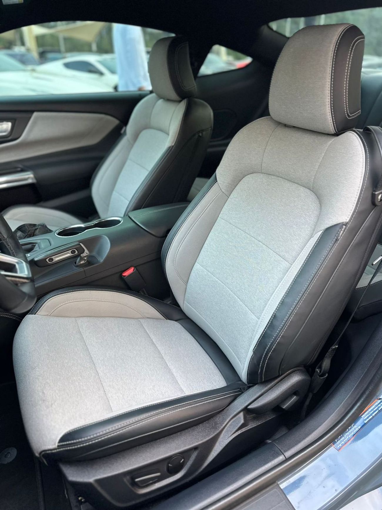 فورد موستانج فورد موستانج GT 5.0  خليجي صبغ وكاله تشييكات وكاله تحت الضمان بحاله ممتازه