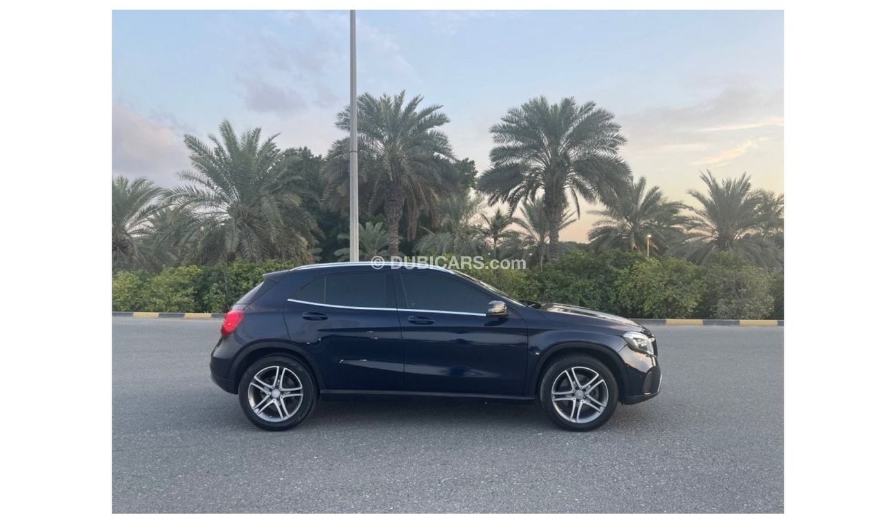 Mercedes Benz GLA250 Std MERCEDES- GLA 250 - MODEL 2018     ( UAS_ SPEC)