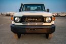 تويوتا لاند كروزر بيك آب 2.8L, 4-cylinder, DOHC, Turbo Diesel . 3 seats . 2 Doors