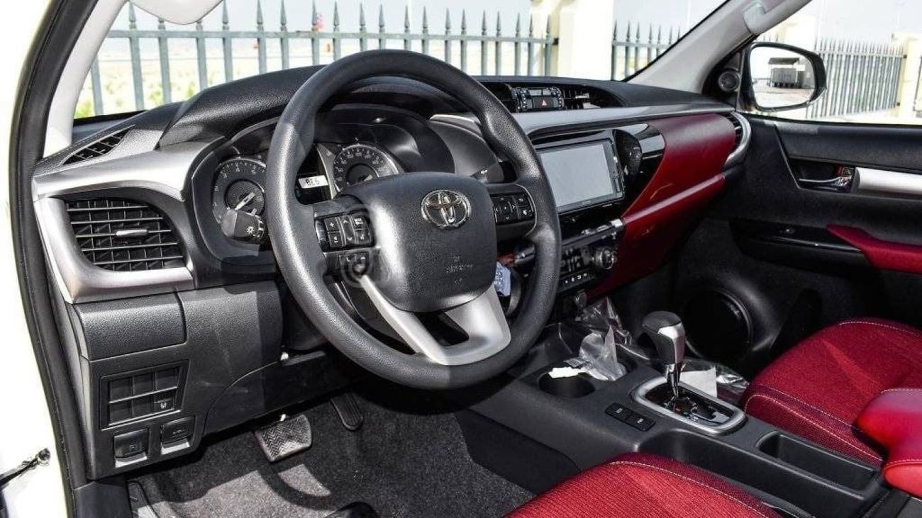 Toyota Hilux TOYOTA HILUX DC 2.7L 4X4 PETROL W/REAR CAMERA A/T MY24 2.7L Petrol 2024