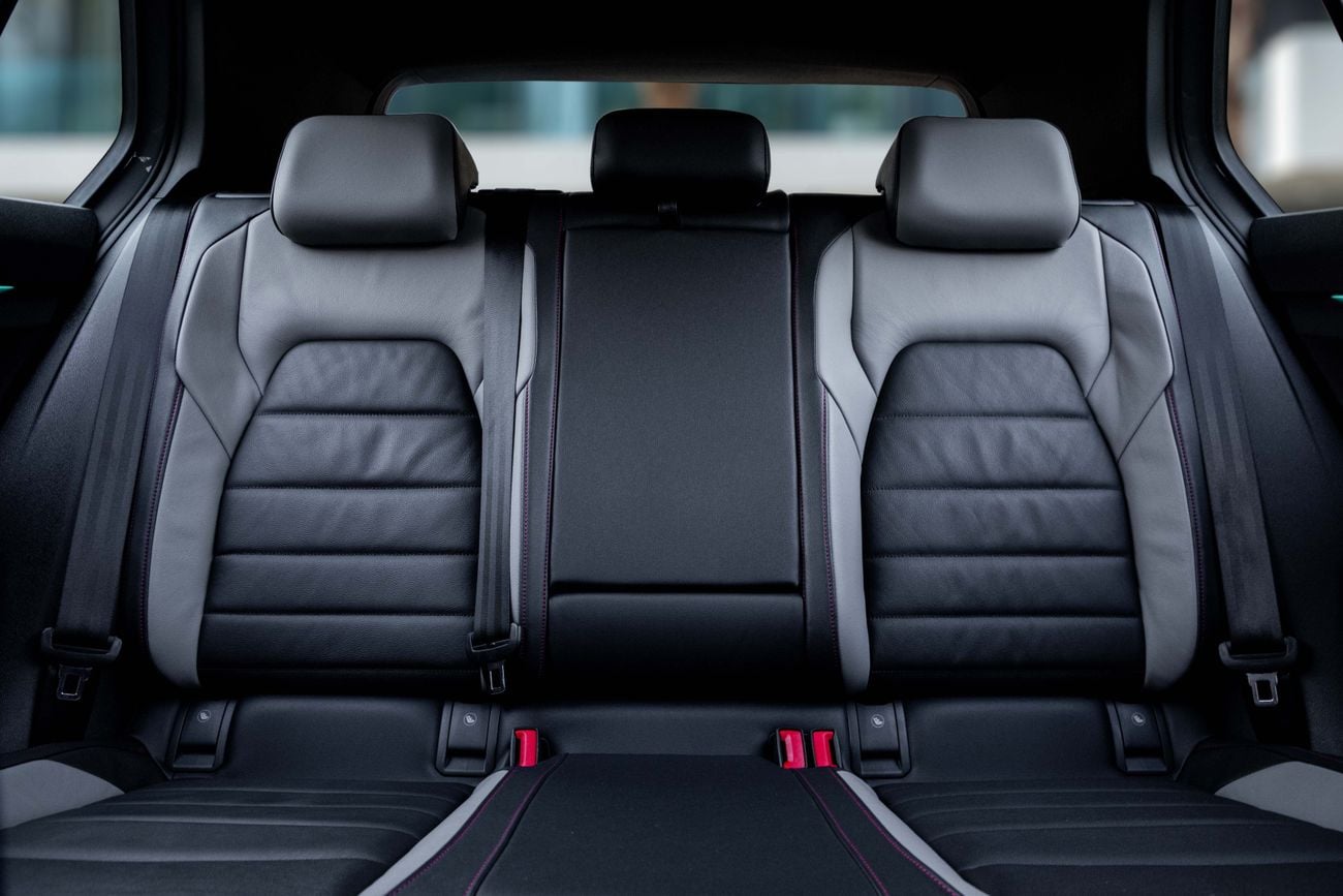 Volkswagen Golf Golf GTI | 2,644 P.M | 0% Downpayment | VW WARRANTY + SERVICE CONTRACT! | Ramadan Offer!