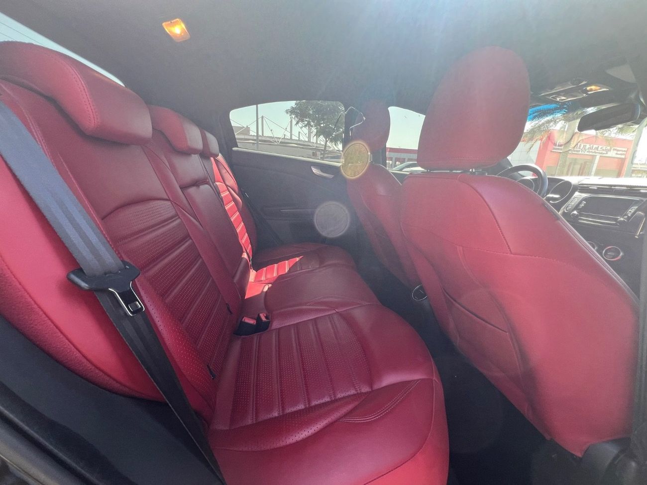 ألفا روميو جوليتا Veloce