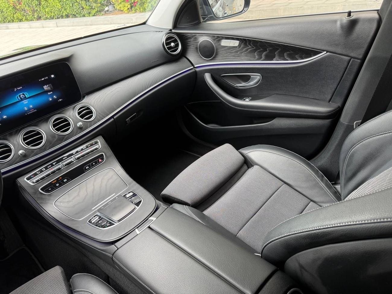 Mercedes-Benz E200 220d