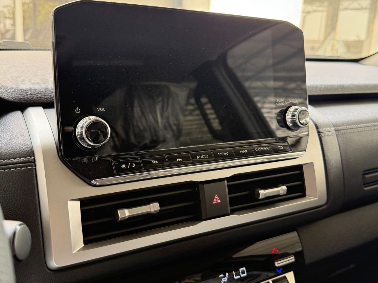 ميتسوبيشي L200 2025 MITSUBISHI L200 PETROL  FULL OPTION **EXPORT ONLY**التصدير فقط خارج الخليج***