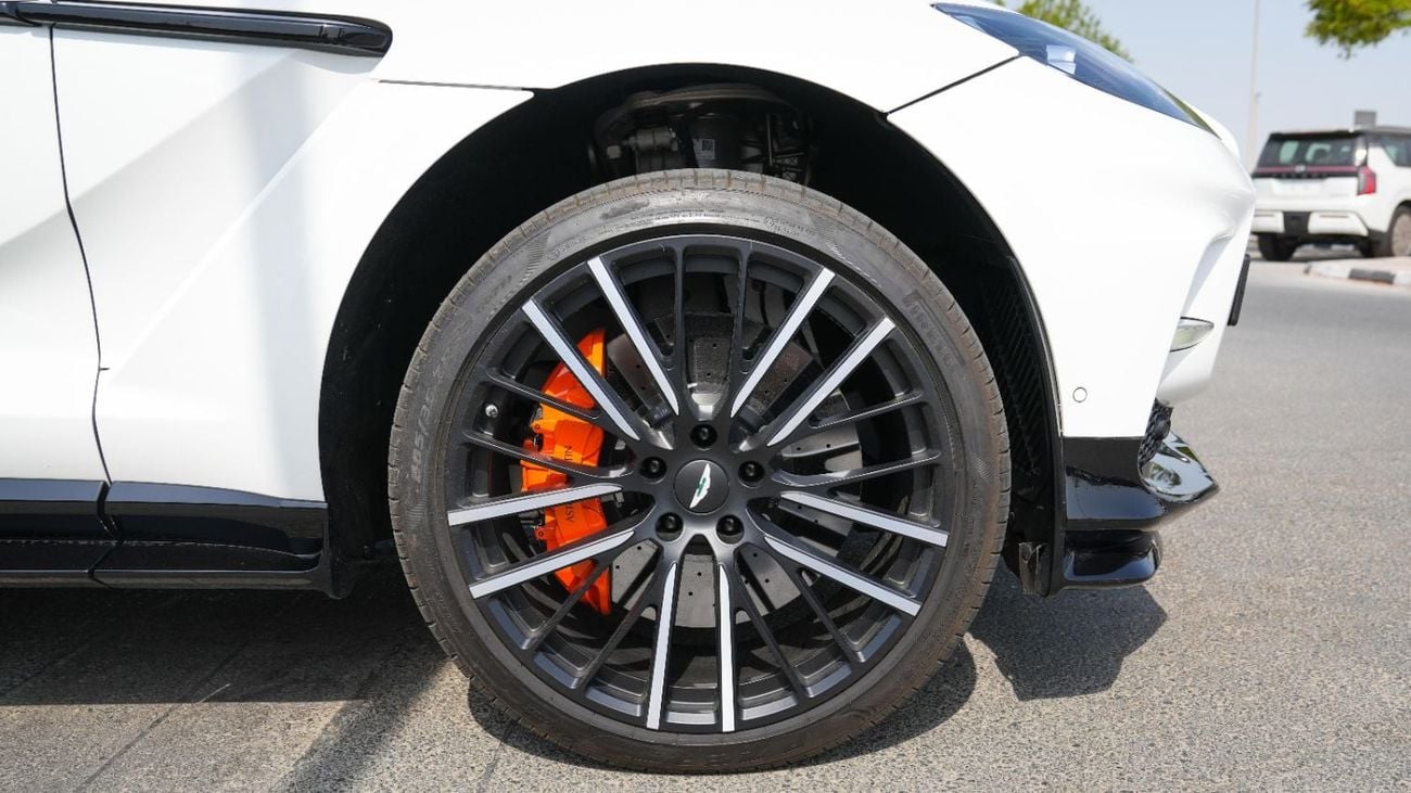 Aston Martin DBX STANDARD 707 2023!! JAPANESE SPECS