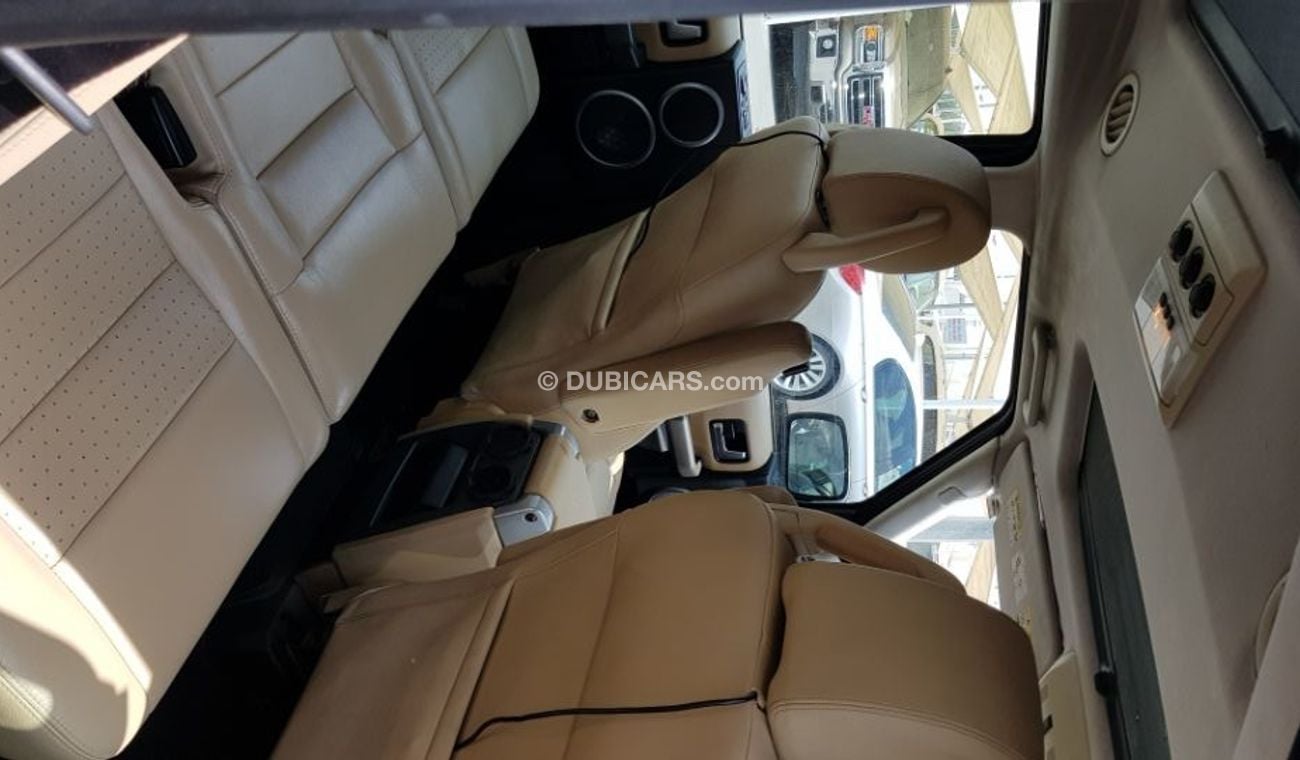 Land Rover Discovery 2007 model Gulf specs Full options 3 sunroof  clean car wellmaintaned