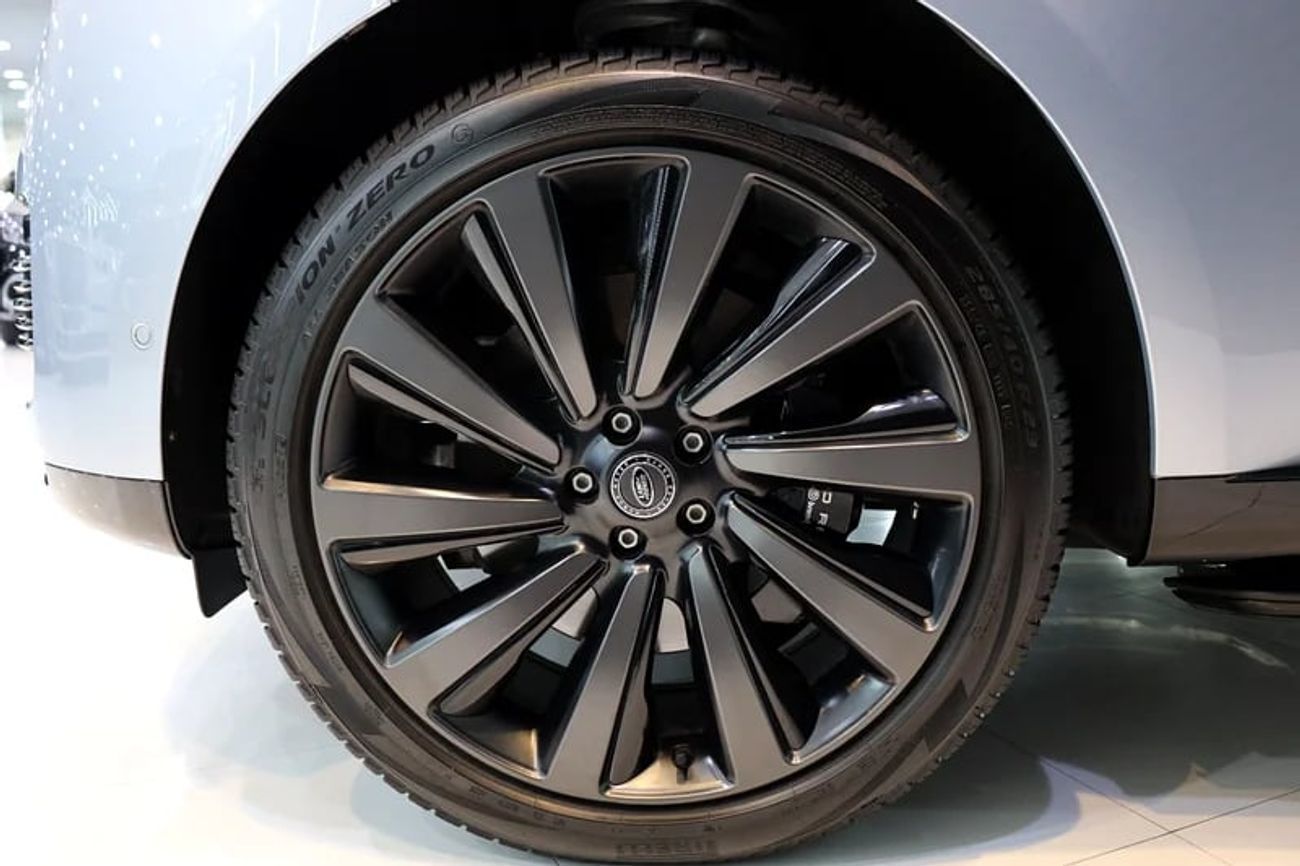 لاند روفر رينج روفر Vogue SV, Rear Entertainment, Dealer Warranty Till 29/10/2028
