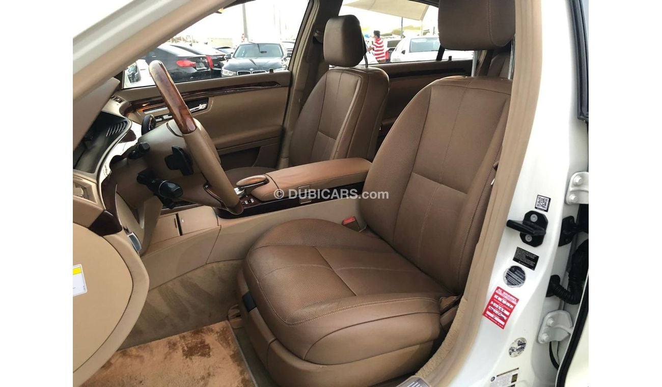 مرسيدس بنز S 550 موديل 2009 حاله ممتازه من الداخل والخارج فل مواصفات محول 2013 كت AMG  فل مواصفات كراسي جلد ومثبت سرع