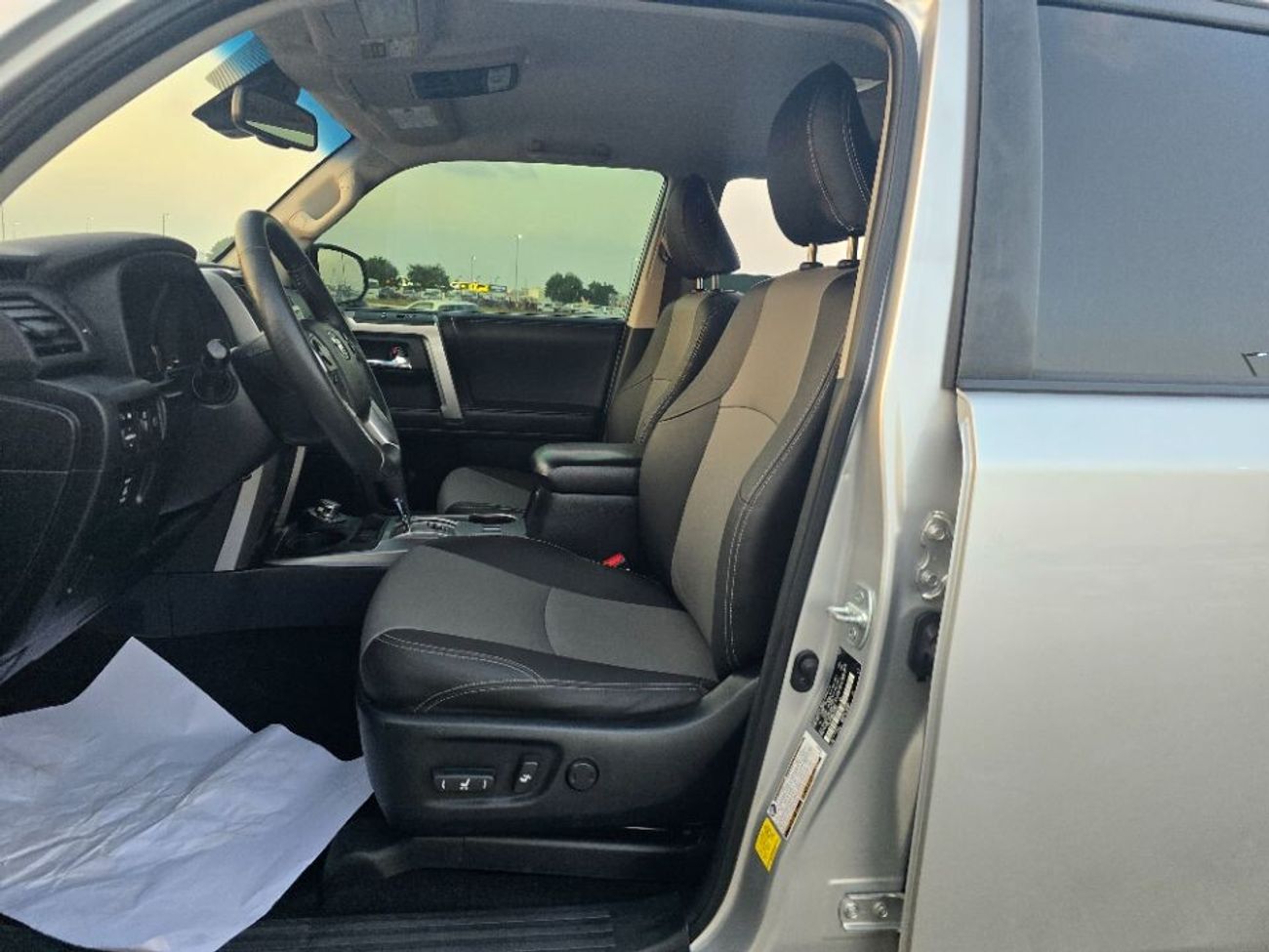 Toyota 4Runner 2021 Model 4x4 , Push button and leather seats