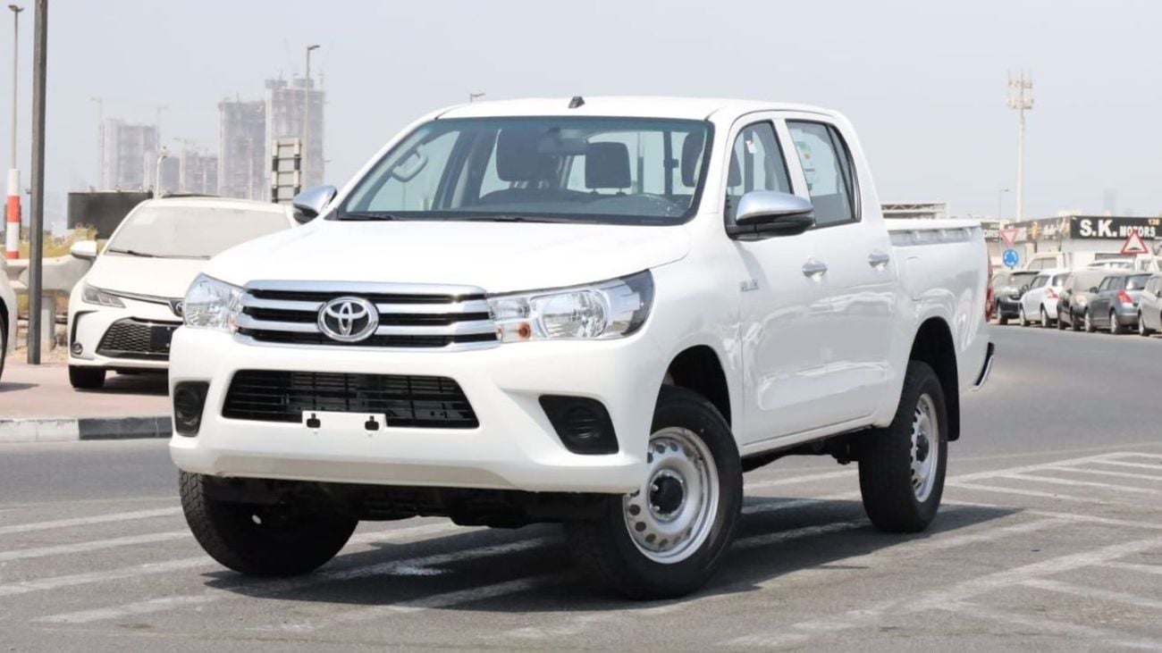 Toyota Hilux DLX 2.7L Double Cabin . Automatic . Four Wheel Drive . 5 Seater . 4 Door . Pick Up Truck