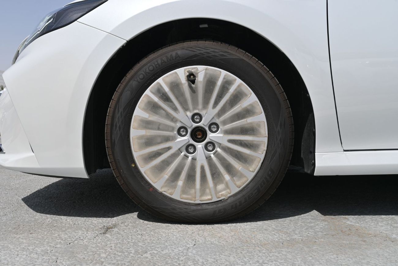 Toyota Camry Toyota Camry LE 2.5L Hybrid, Model 2025, Color White