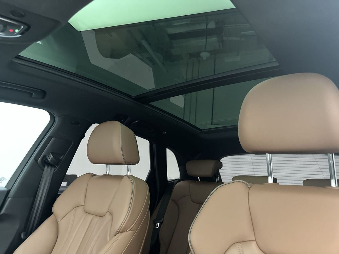 أودي Q5 45 TFSI Quattro Design 2.0L