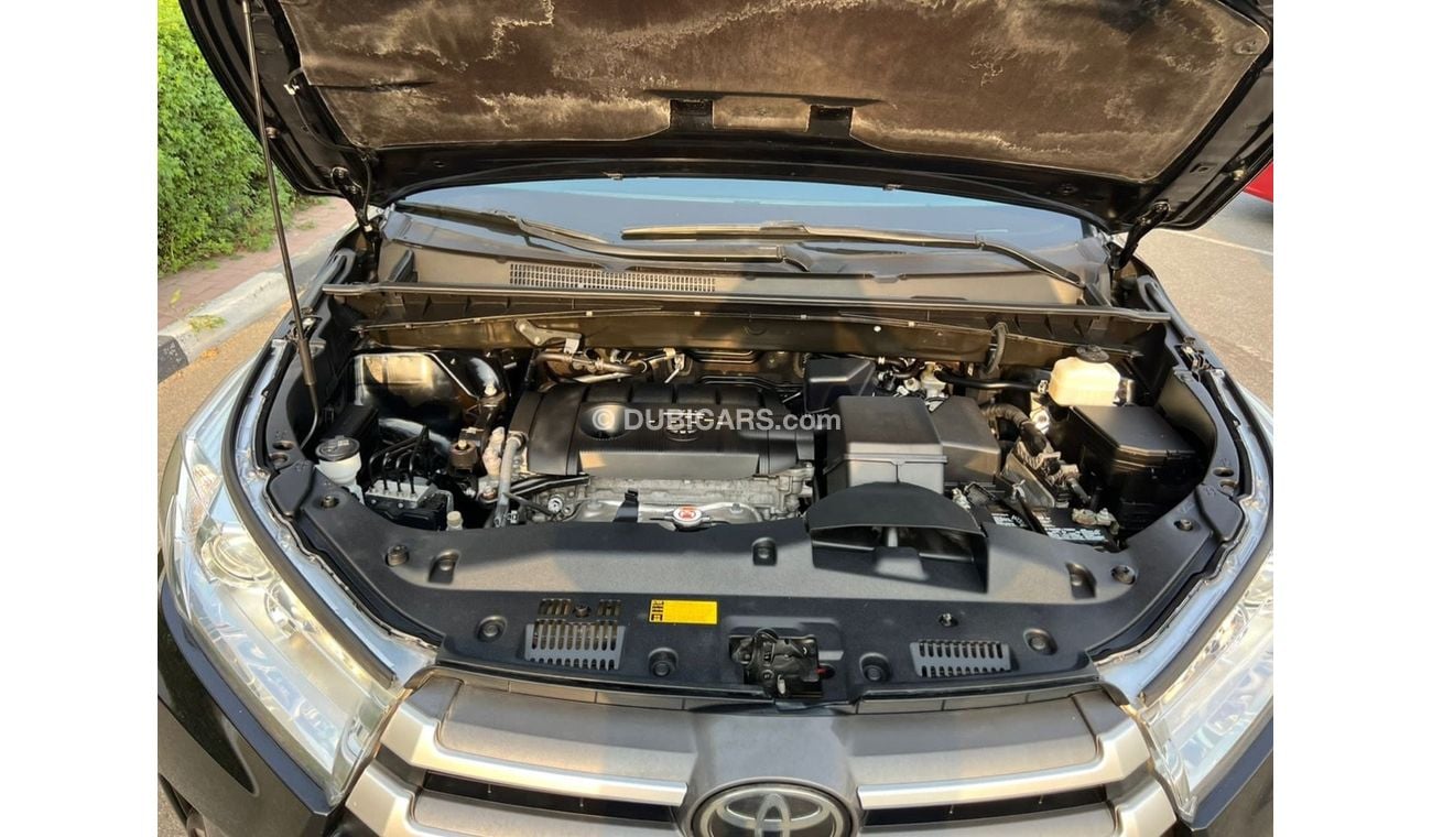 Toyota Highlander 2019 LE LEATHER SEATS V4 - 2.7L USA IMPORTED