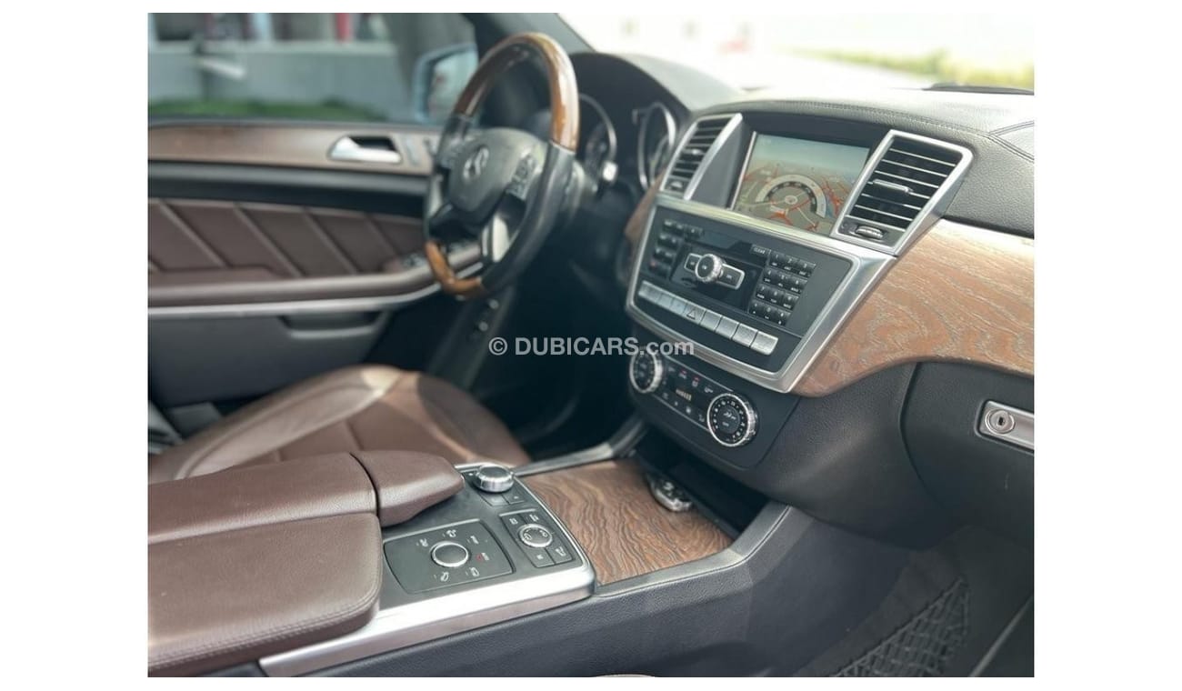 Mercedes-Benz GL 500 MERCEDES BENZ GL500 2016 GCC V8 FULL OPTION ORIGINAL PAINT