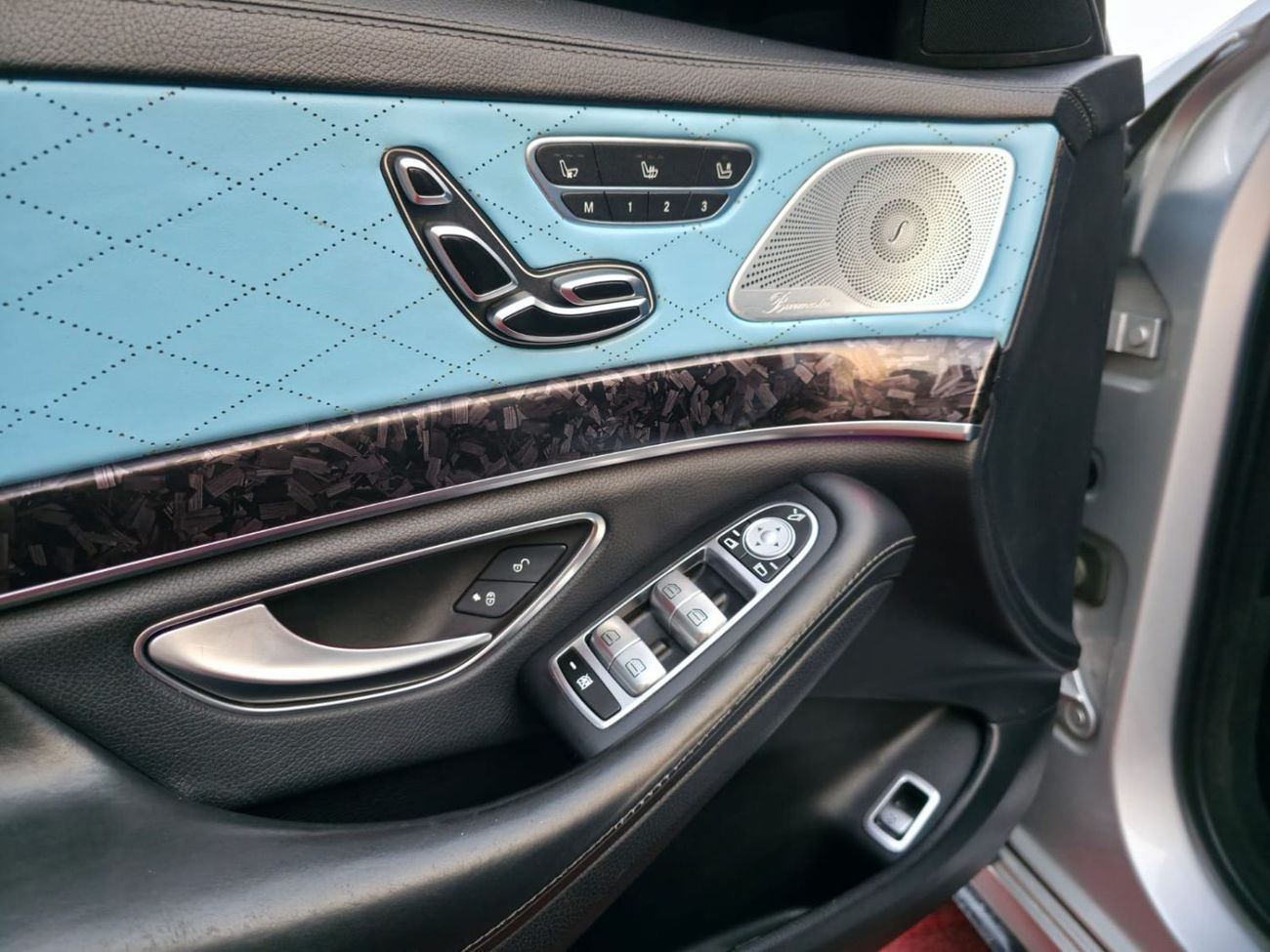 مرسيدس بنز S 550