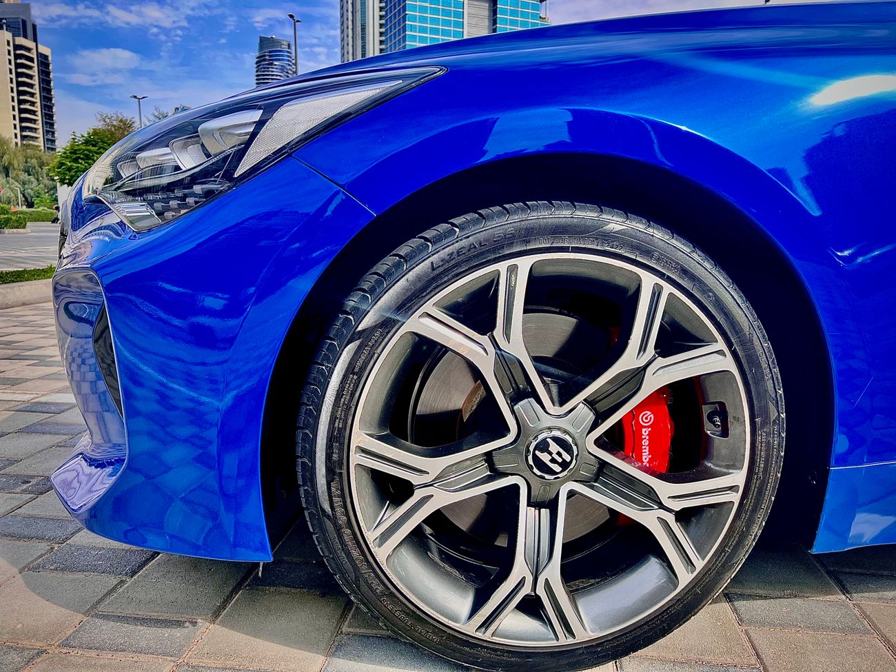 Kia Stinger GT V6 3.3 twin turbo RWD