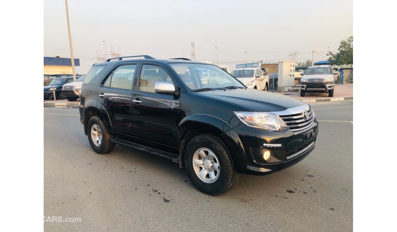 Toyota Fortuner SRS-LOW MILAGE-CLEAN INTERIOR-GCC RTA PASSED-LOT-634