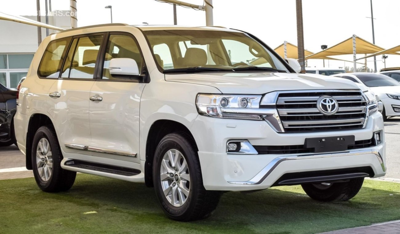 Toyota Land Cruiser GXR V8