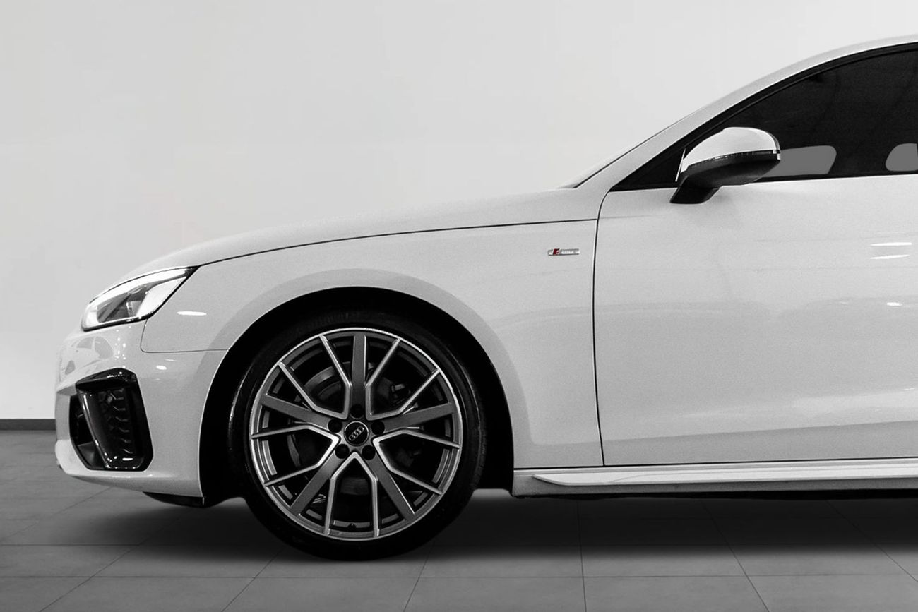 Audi A4 35 TFSI S Line