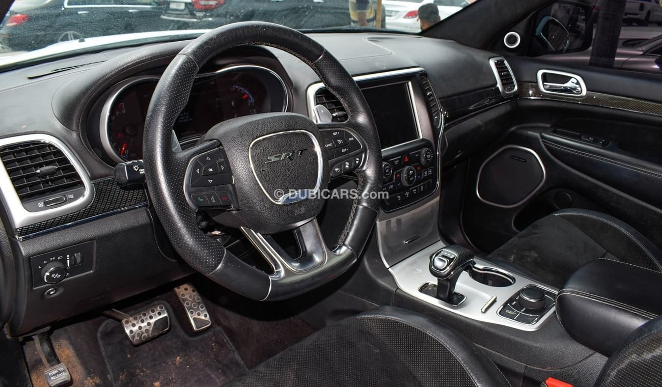 جيب جراند شيروكي SRT