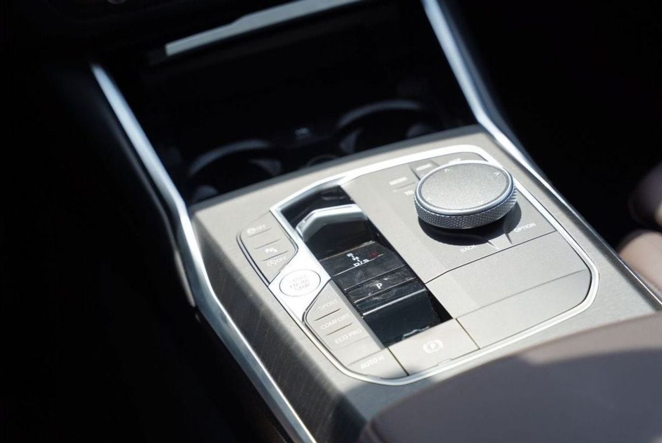 BMW 325 2025 BMW 325i M-sport kit 2.0L