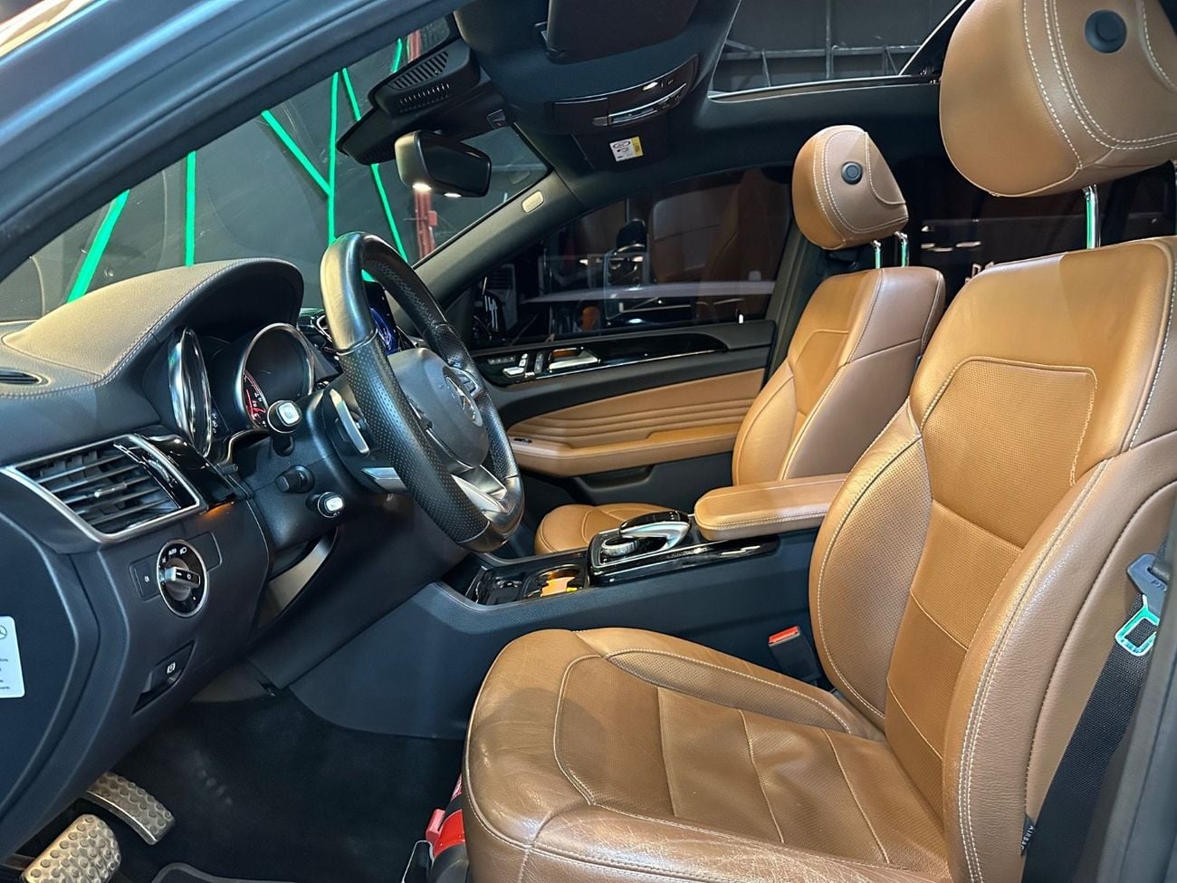 مرسيدس بنز GLE 43 AMG MERCEDES-BENZ GLE 43 AMG | GCC | 2019 | FULL OPTIONS LIKE NEW