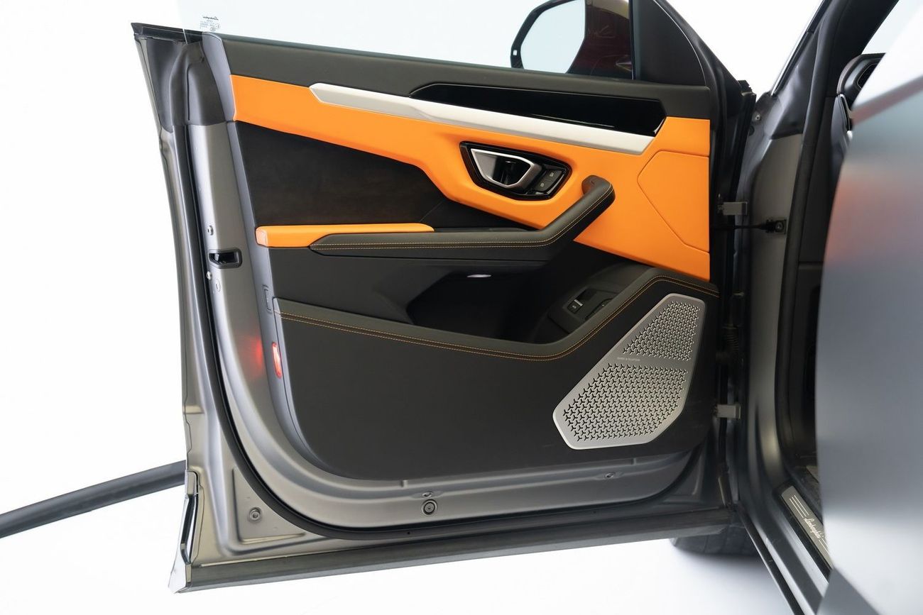 لامبورغيني اوروس STD 4.0T V8