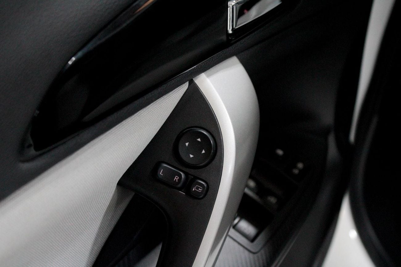 Mitsubishi Eclipse Cross GLX Midline