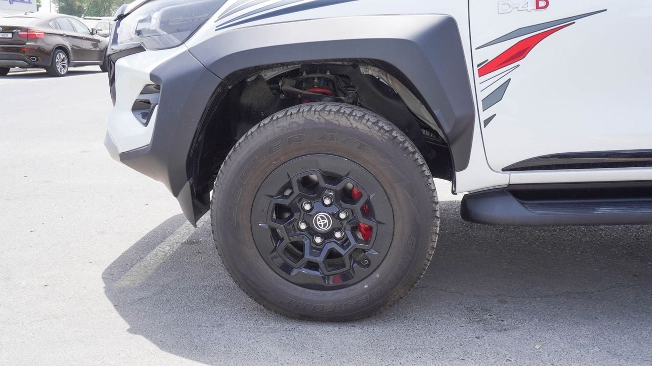 تويوتا هيلوكس GR SPORT 2.8L DIESEL