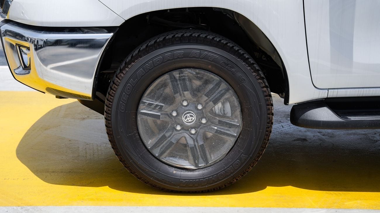Toyota Hilux SR5 (NON GCC)