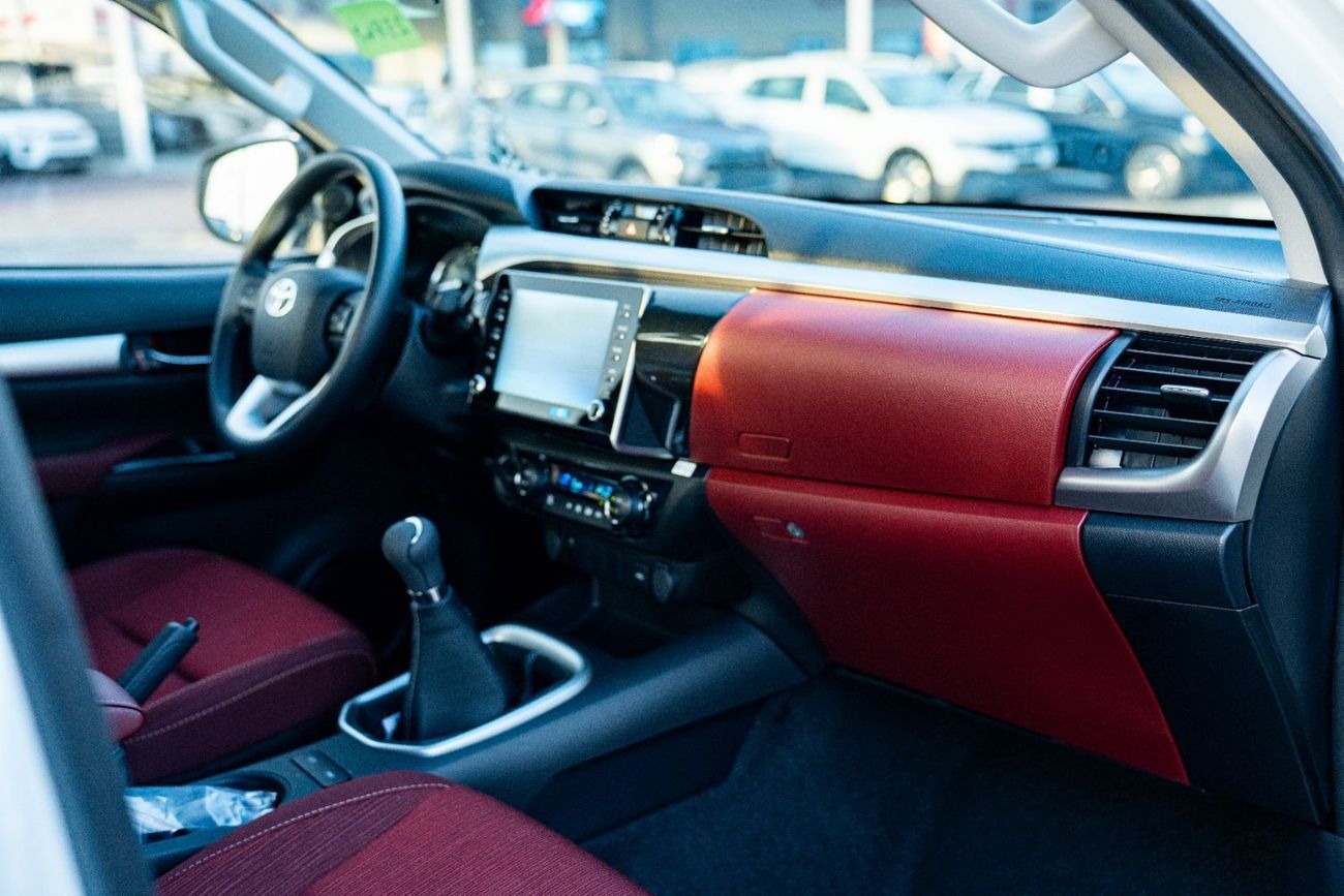 تويوتا هيلوكس 2026 Toyota Hilux D/C  M/T  (2.7L   4WD)