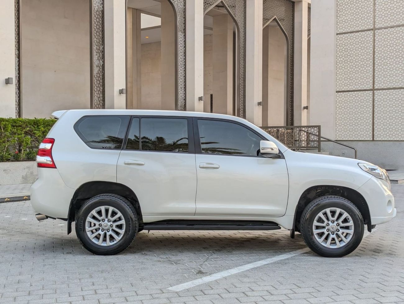 تويوتا برادو Toyota Prado 2016 white LHD 4-cylinder 2.7L Gcc specs