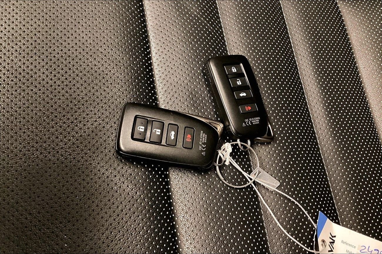 Lexus IS350 F Sport Platinum | Guaranteed Warranty | 0 Down Payment