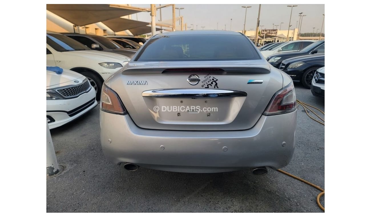 Nissan Maxima