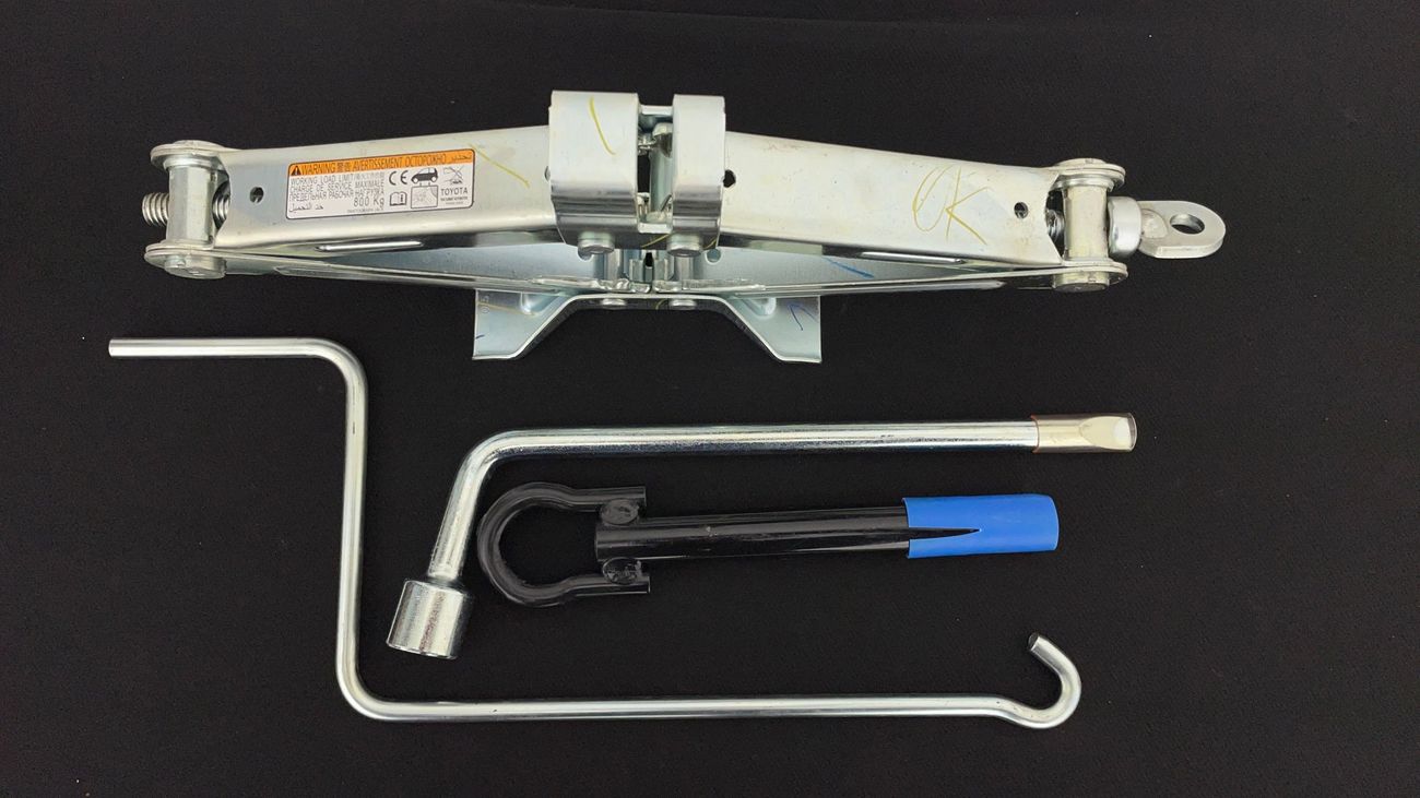 تويوتا يارس E 1.5 | بدون دفعة مقدمة | اختبار القيادة في المنزل