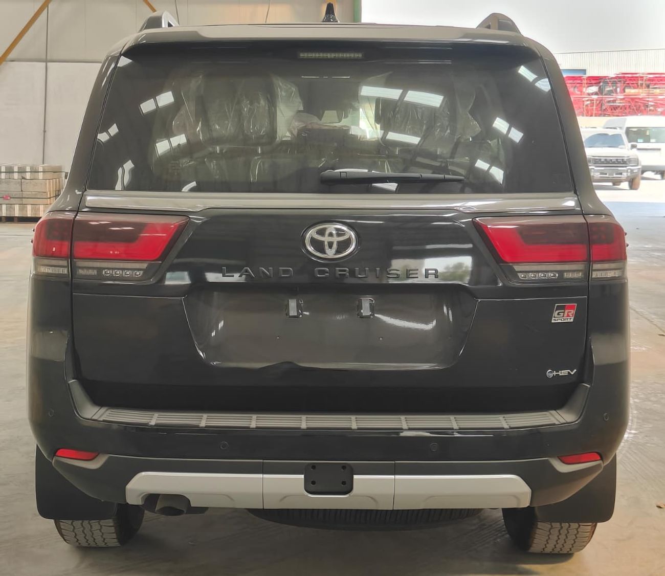 تويوتا لاند كروزر 2025 Toyota Land Cruiser LC300 GR-Sport HEV (Full-Option with Radar) 3.5L V6 Twin Turbo Hybrid Expor