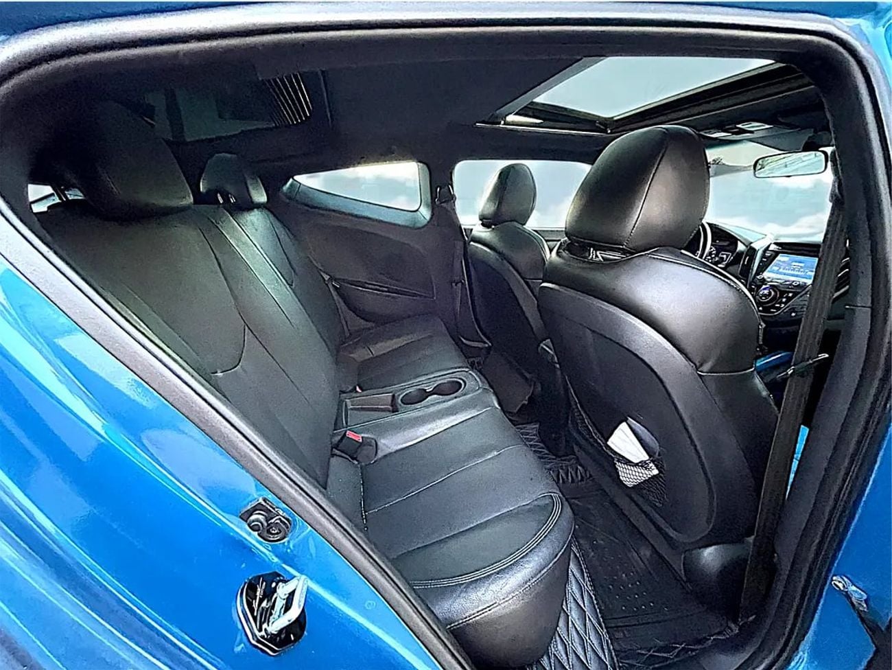 Hyundai Veloster Turbo 1.6L 755 P.M | Turbo GCC Specs - Sporty Hatchback!