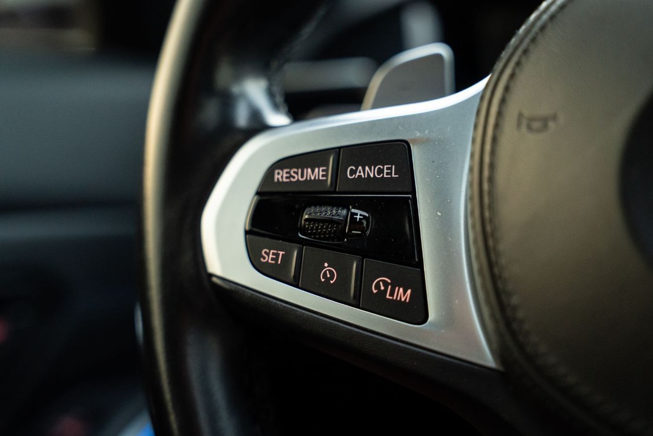 BMW 330i M Sport 2.0L (255 HP) M-Kit 2021 GCC Full Service History 2.0L Twin Power Turbo