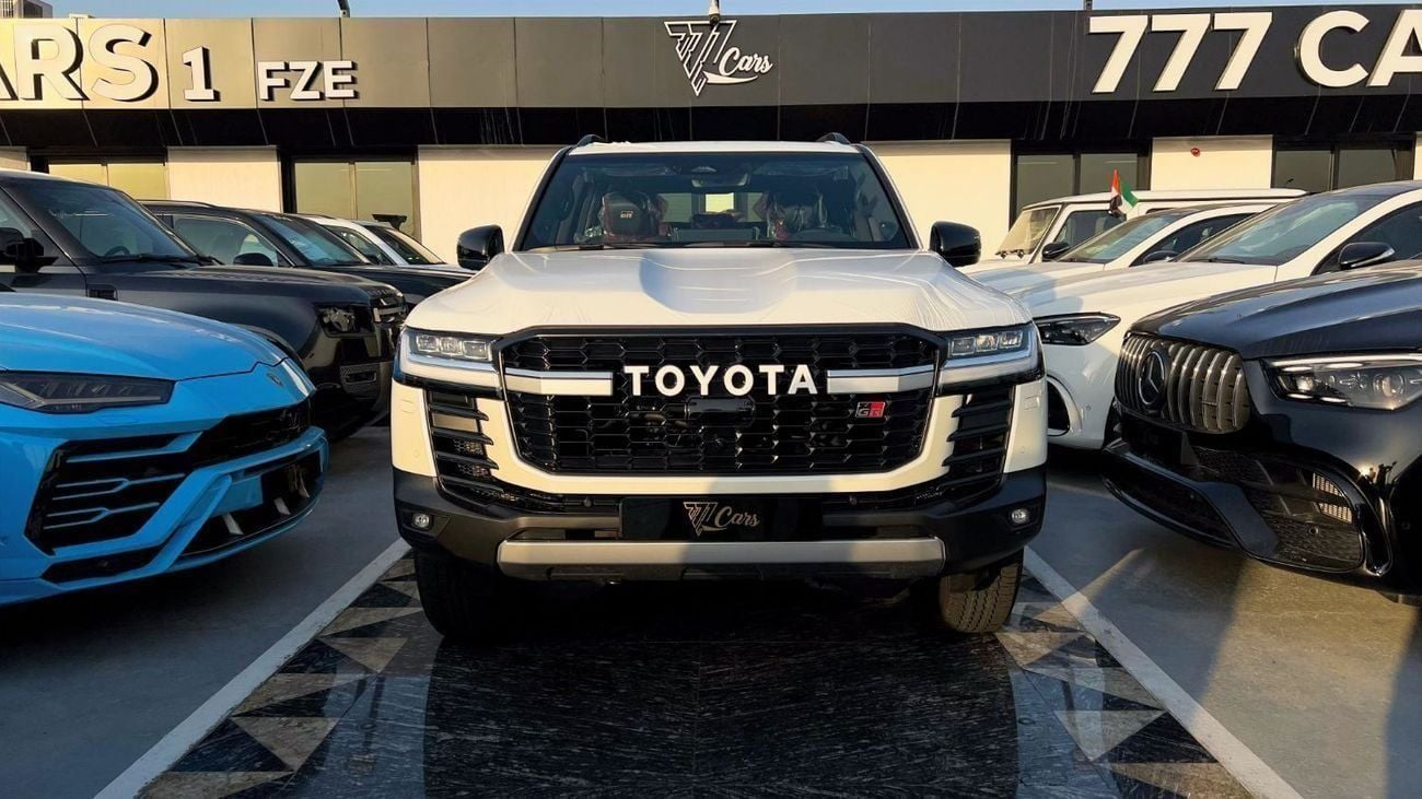 تويوتا لاند كروزر GR SPORT 3.5 HEV 2026