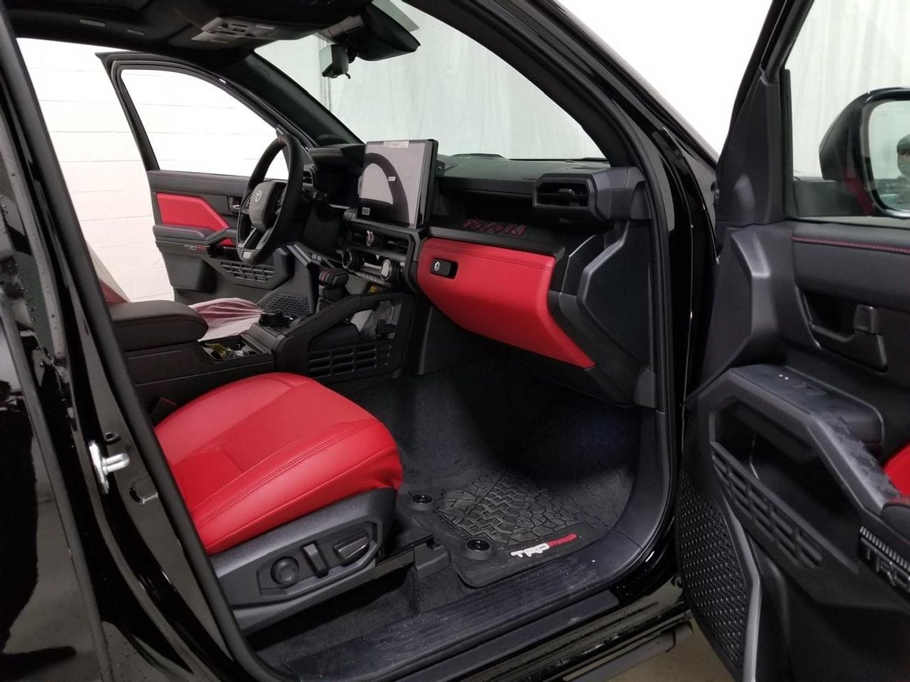 تويوتا تاكوما TRD PRO IFORCE MAX HYBRID