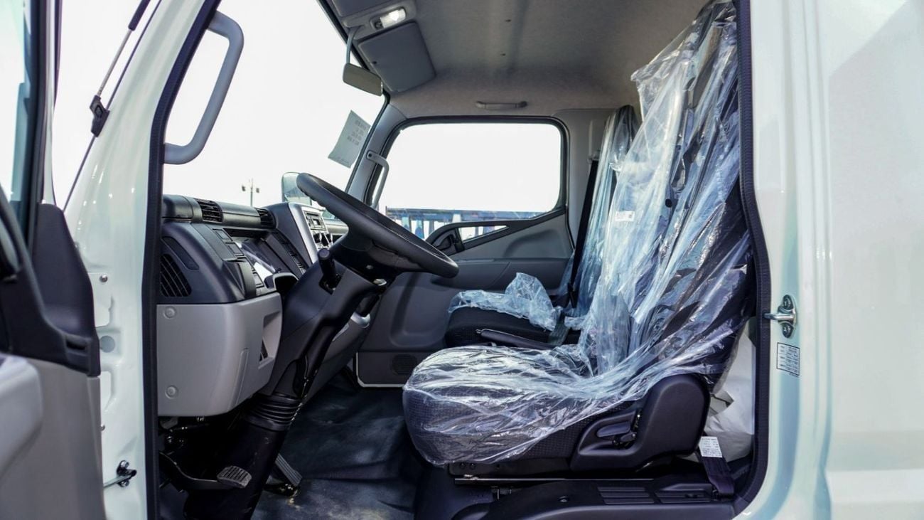 Mitsubishi Canter Van 4x2 4.2l 4CLY CHASSIS