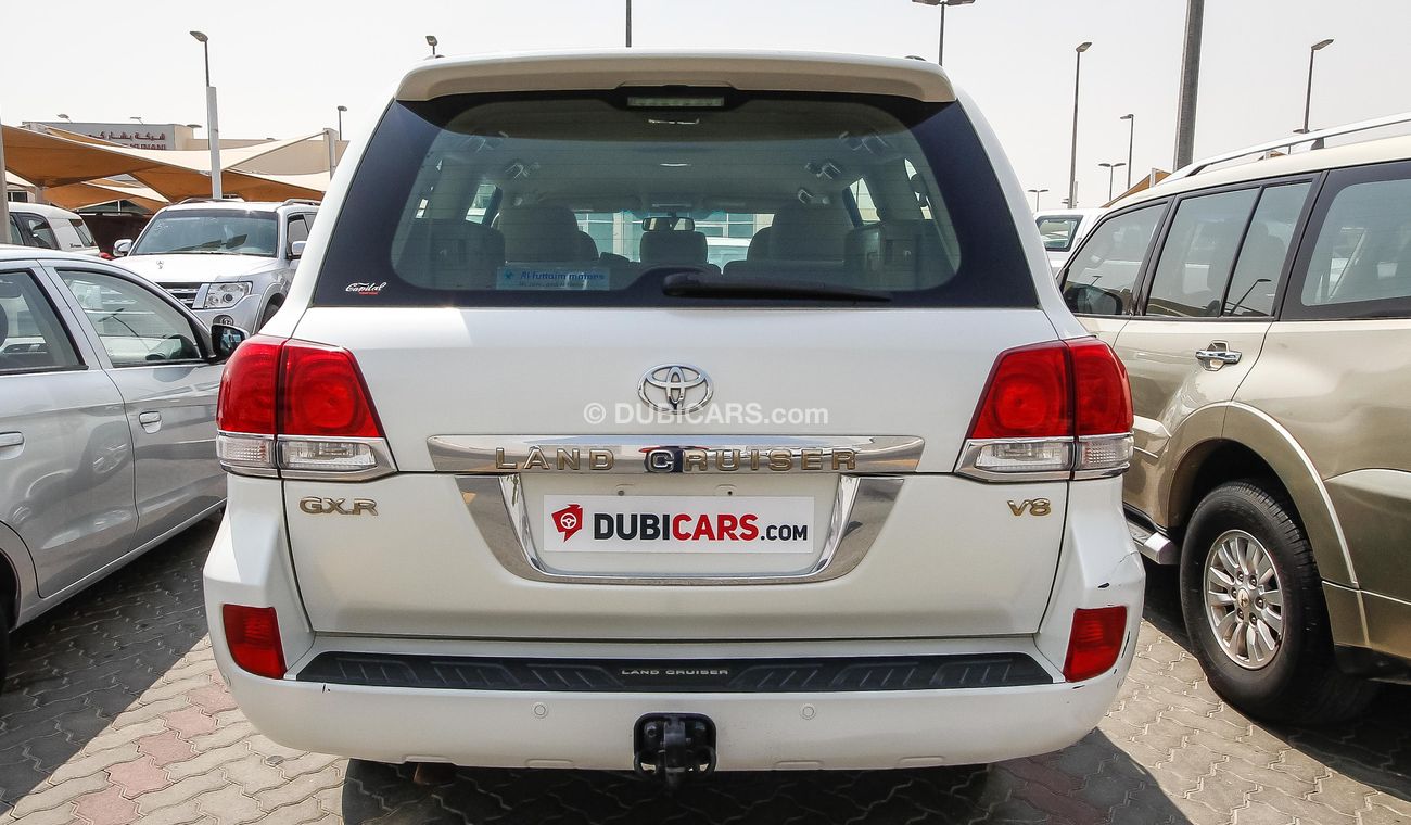 تويوتا لاند كروزر GXR V8