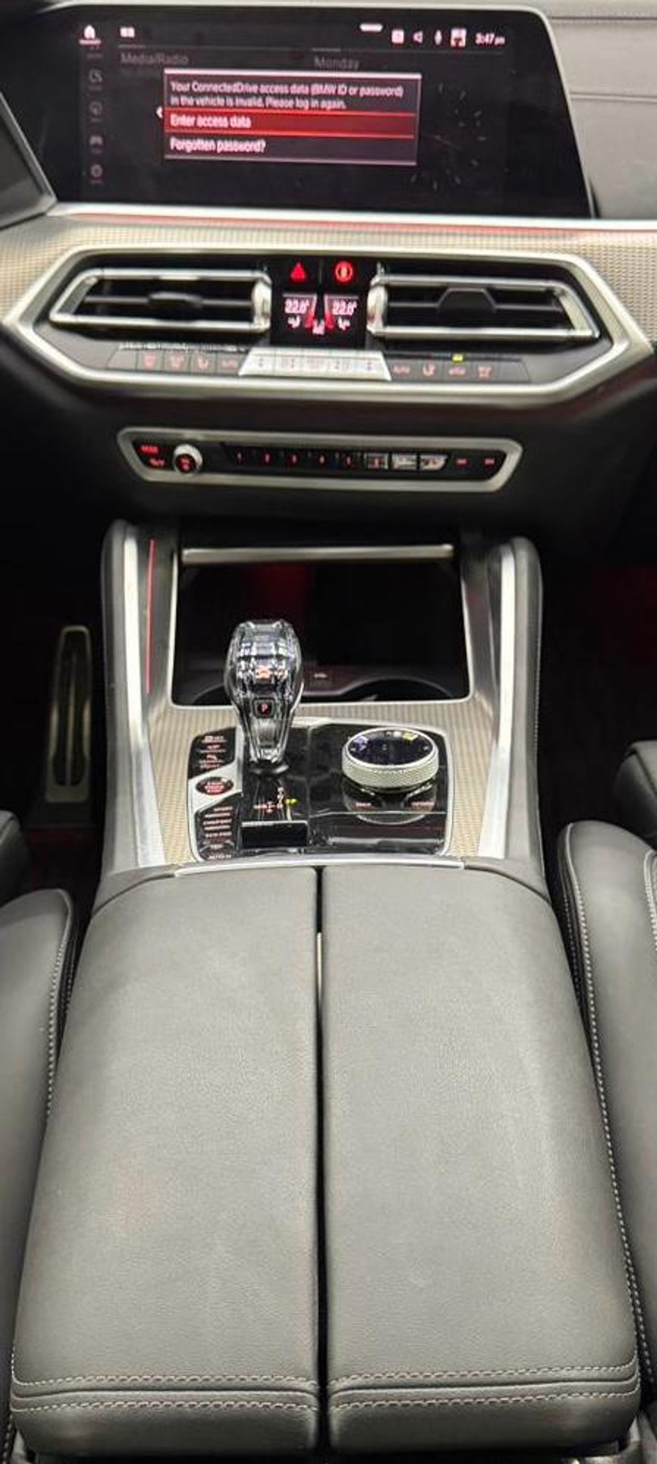 بي أم دبليو X6 xDrive40i Luxury M Sport Package 3.0L 2023 BMW X6 xDrive40i M-Sport, 2028 BMW Warranty + Service Pac