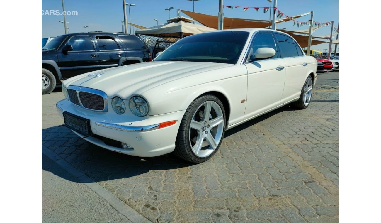 جاغوار XJ جاكوار XJ V8