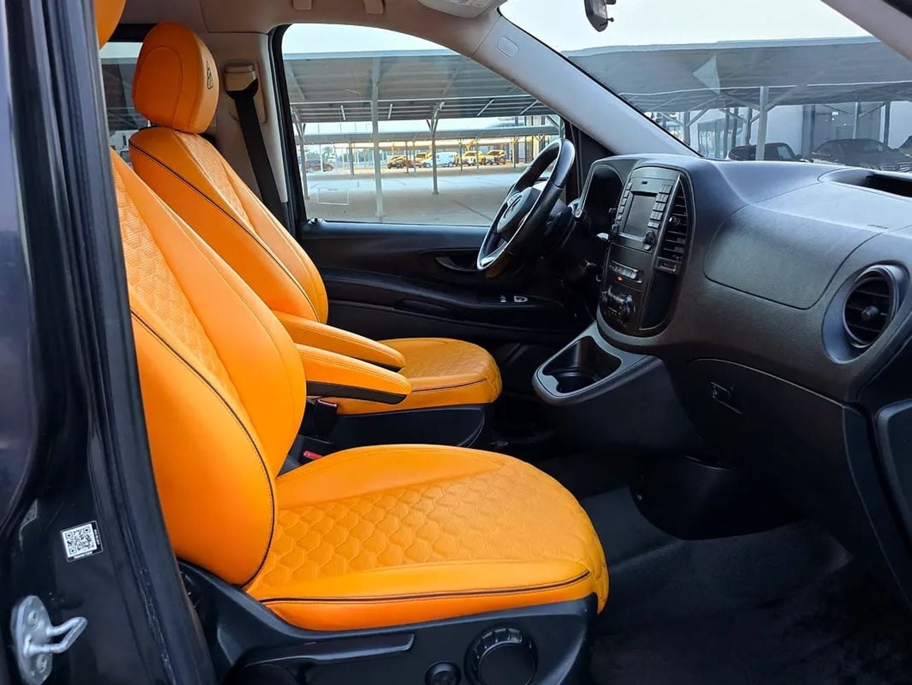 Mercedes Benz Vito GCC Specs - Well Maintained
