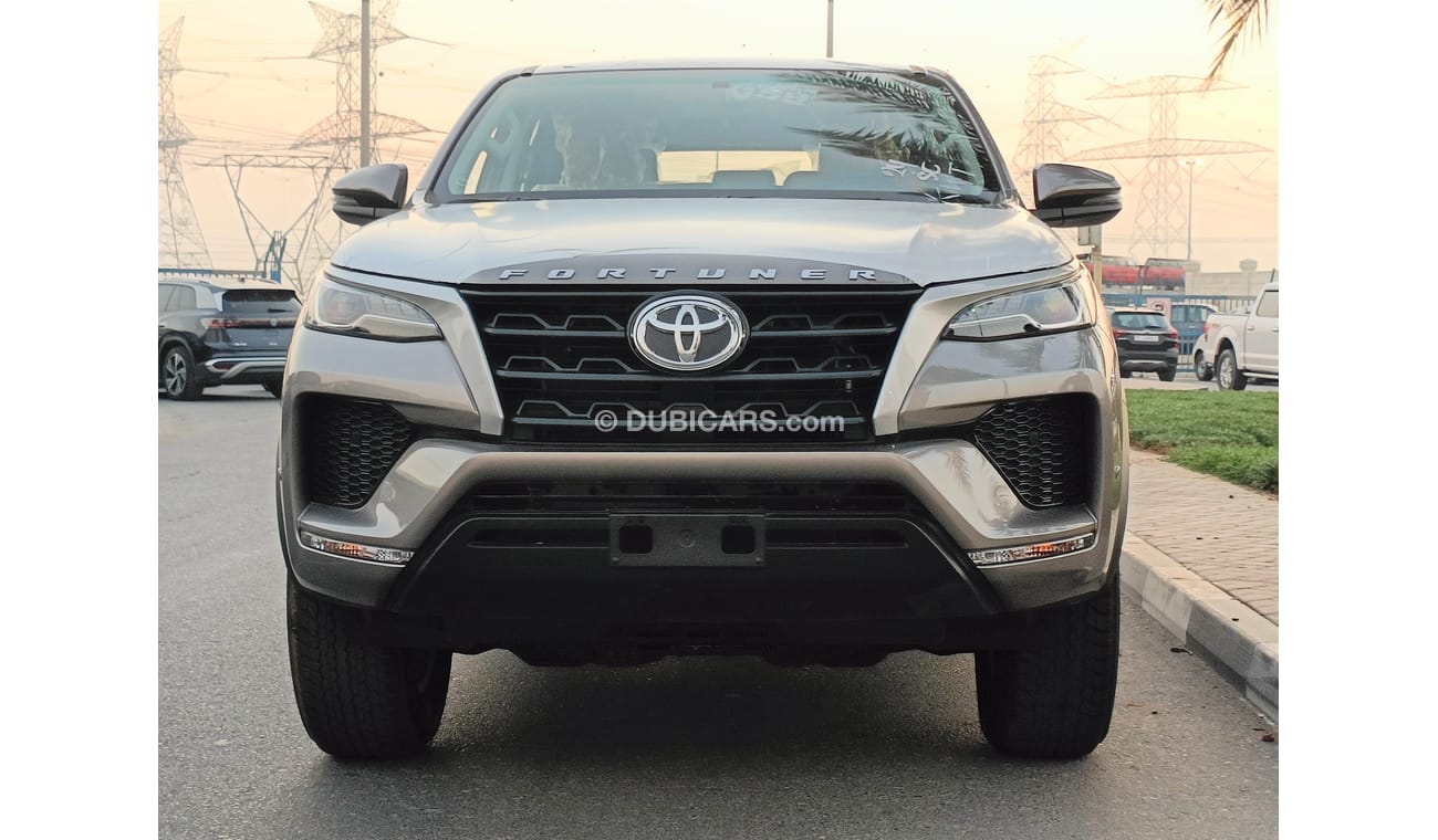 Toyota Fortuner 2.7L PETROL, LEATHER SEATS / REAR PARKING SENSOR (CODE # 60012)