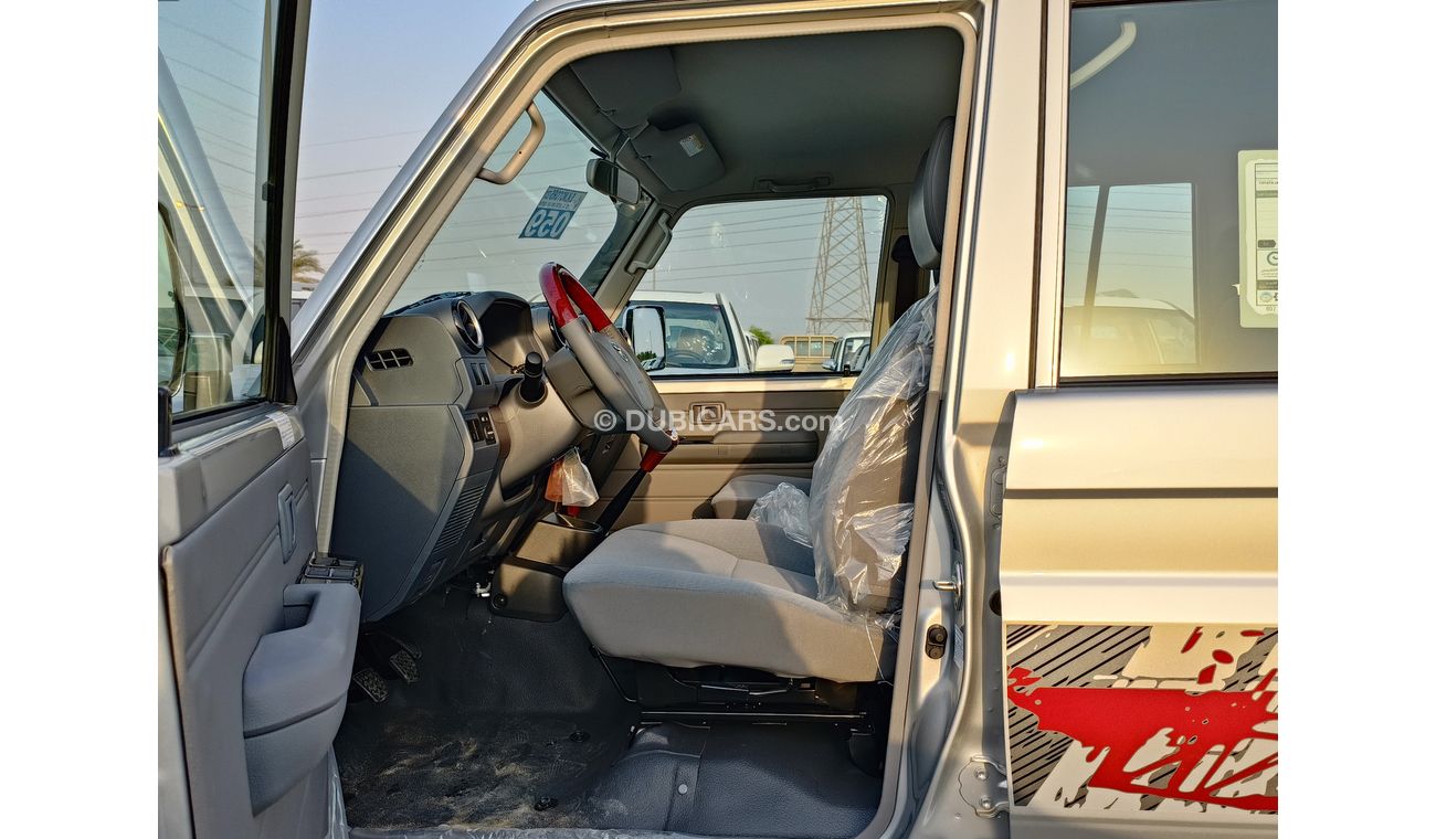 Toyota Land Cruiser Pick Up 4.5L V8 DIESEL FULL OPTION, M/T / DOUBLE CAB / DIFF LOCK (CODE # 7473)