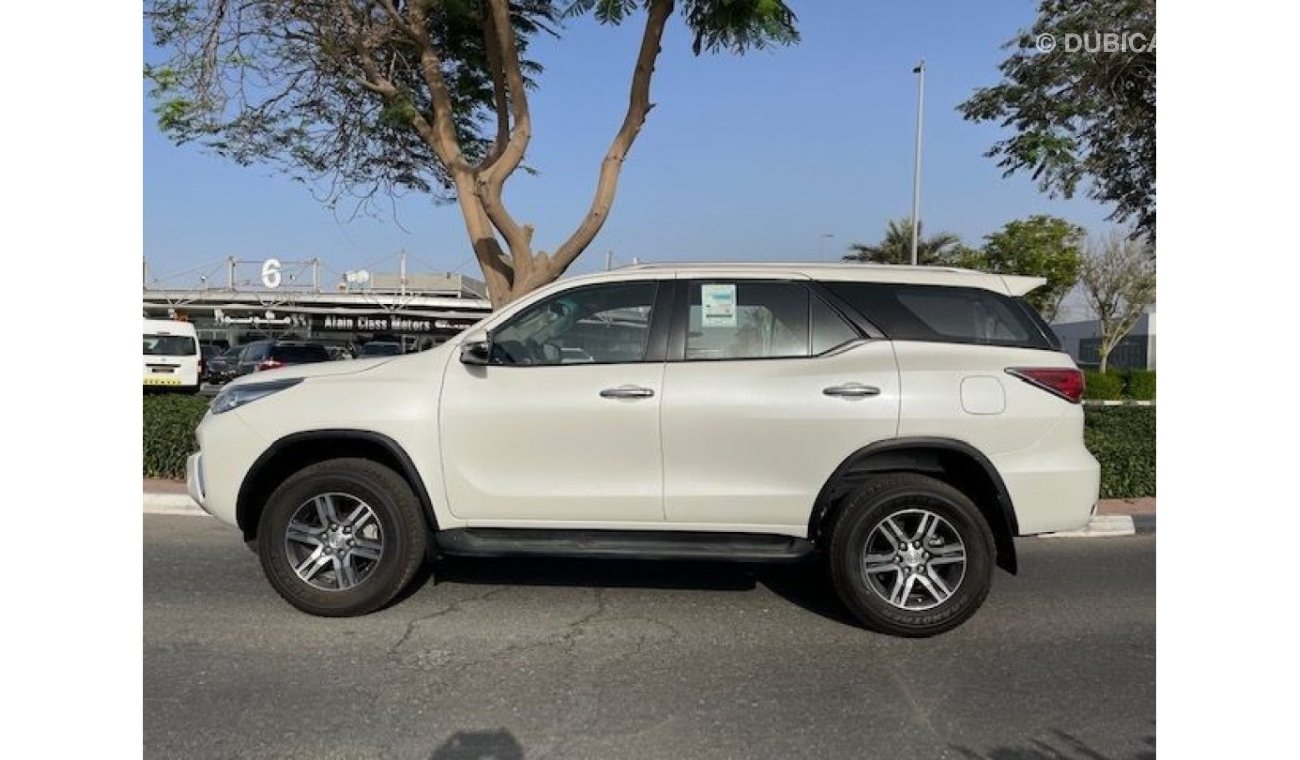 تويوتا فورتونر Toyota Fortuner 4x4 4.0L V6 SR5 AT