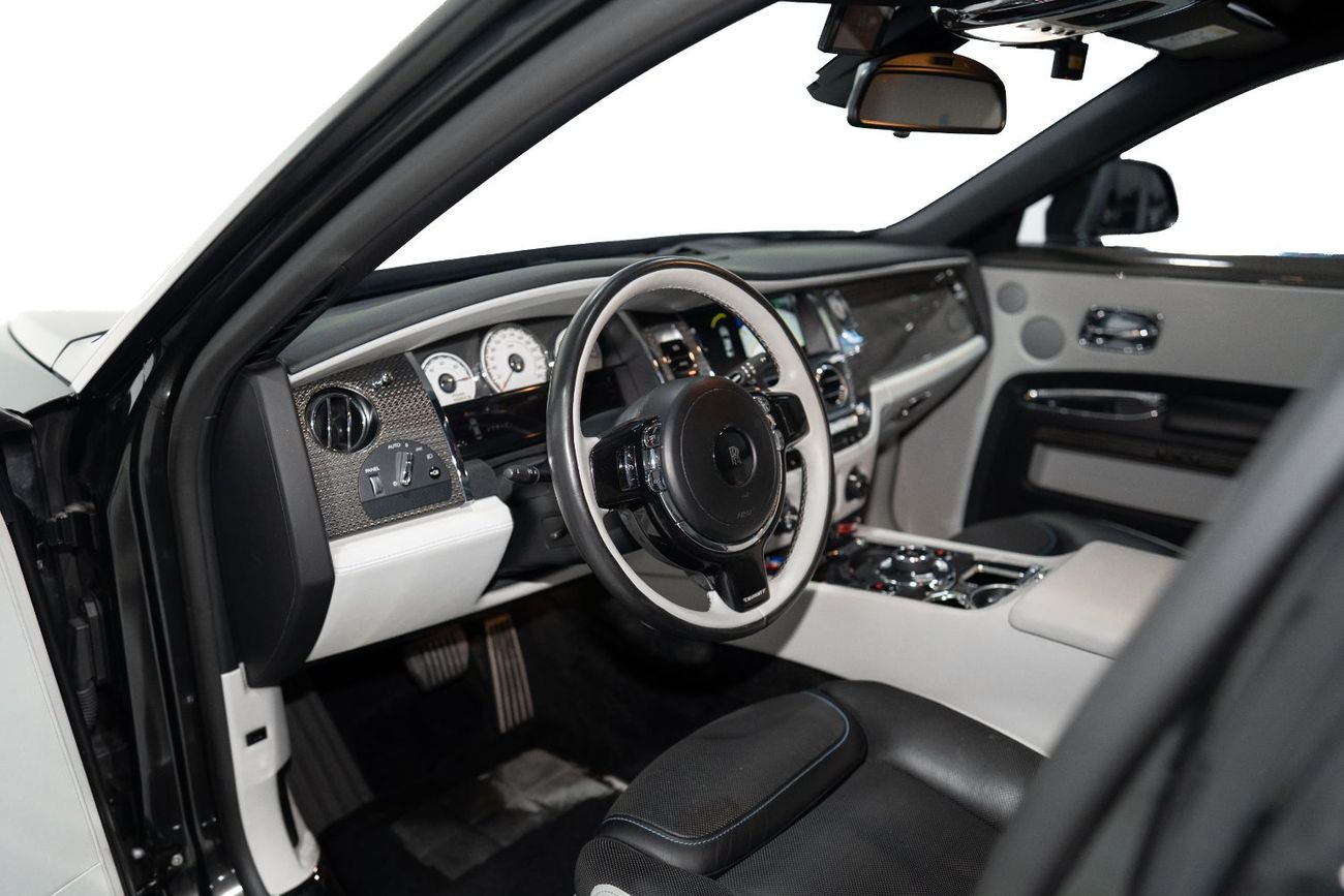 رولز رويس جوست Black Badge 6.6L